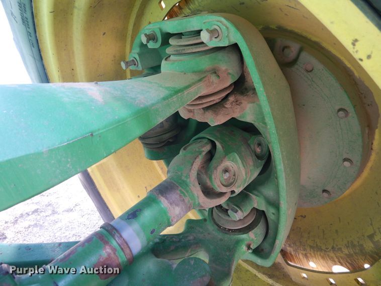 image for item DJ3015 2005 John Deere 8520 MFWD tractor