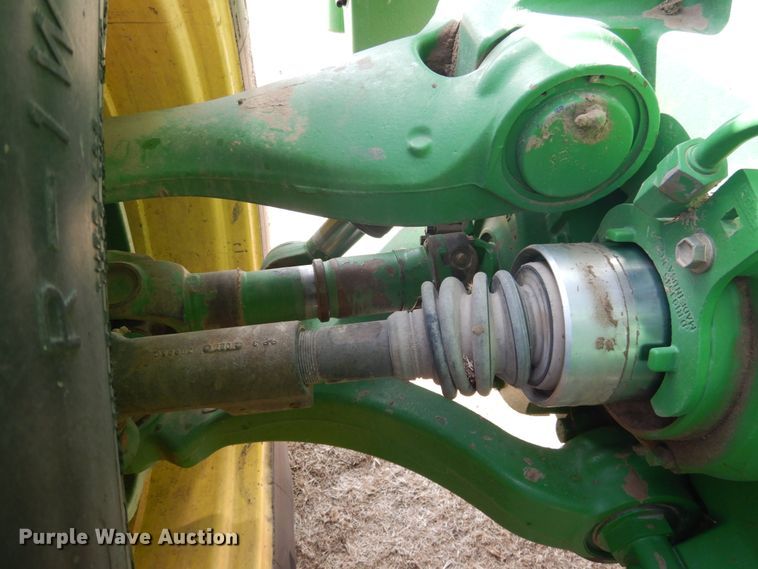 image for item DJ3015 2005 John Deere 8520 MFWD tractor