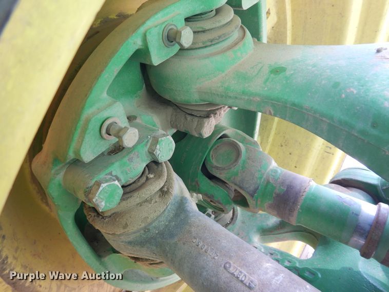 image for item DJ3015 2005 John Deere 8520 MFWD tractor