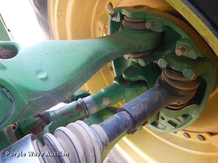 image for item DJ3015 2005 John Deere 8520 MFWD tractor