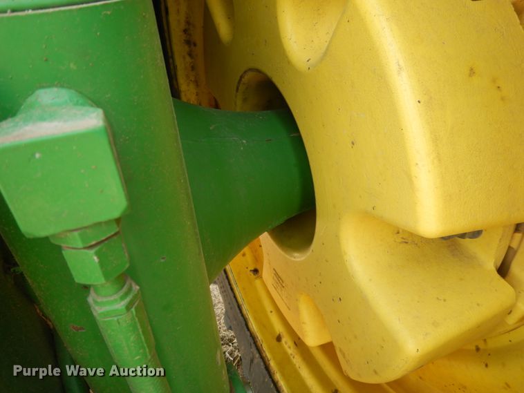 image for item DJ3015 2005 John Deere 8520 MFWD tractor