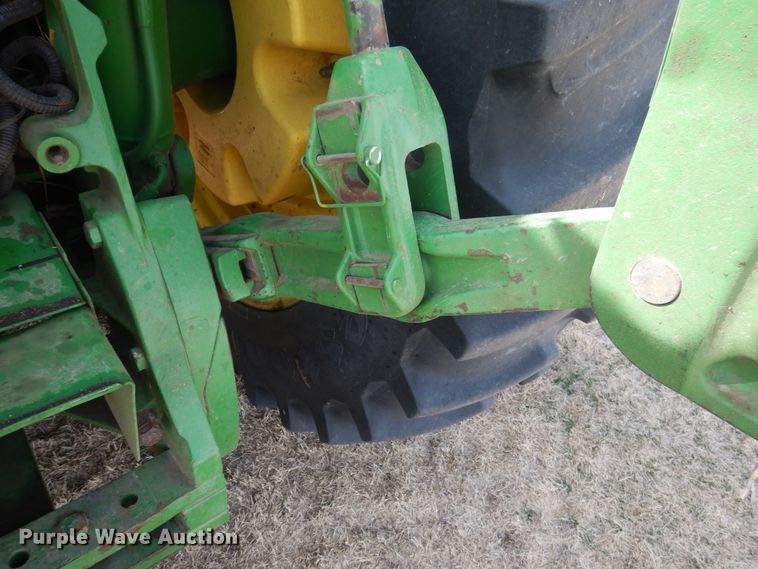 image for item DJ3015 2005 John Deere 8520 MFWD tractor