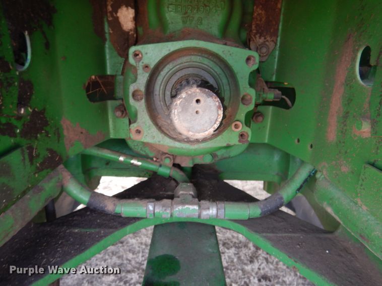 image for item DJ3015 2005 John Deere 8520 MFWD tractor