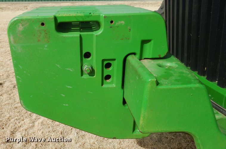 image for item DJ3015 2005 John Deere 8520 MFWD tractor
