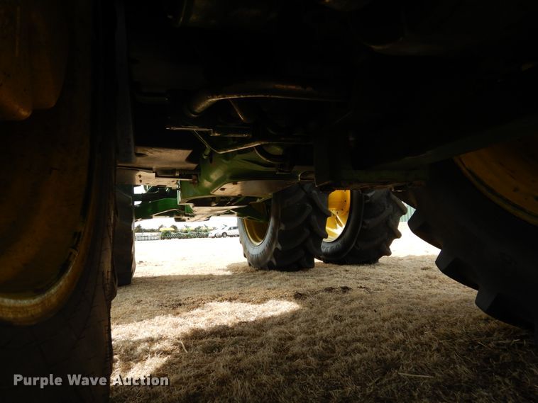 image for item DJ3015 2005 John Deere 8520 MFWD tractor