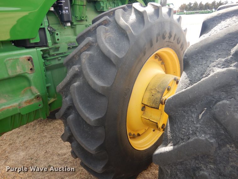 image for item DJ3015 2005 John Deere 8520 MFWD tractor