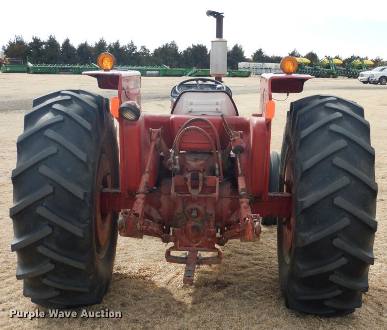 image for item DJ3017 1975 International 674 tractor