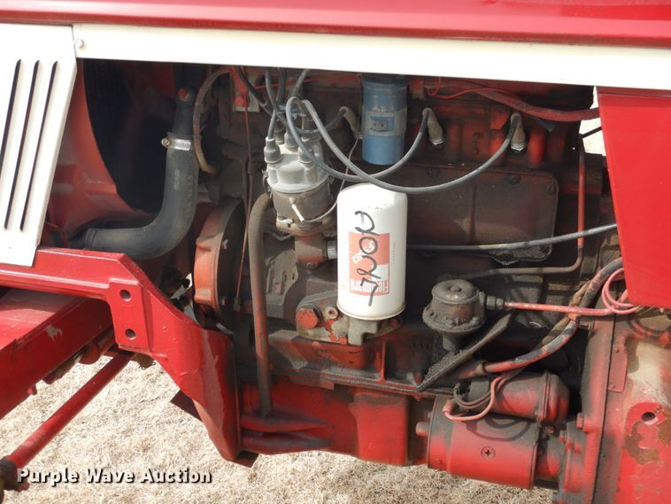 image for item DJ3017 1975 International 674 tractor