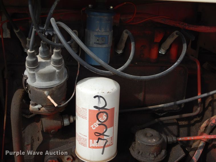 image for item DJ3017 1975 International 674 tractor