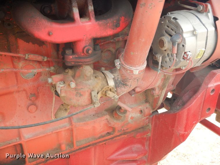 image for item DJ3017 1975 International 674 tractor