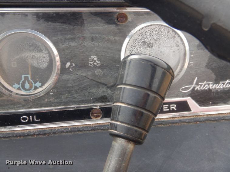 image for item DJ3017 1975 International 674 tractor