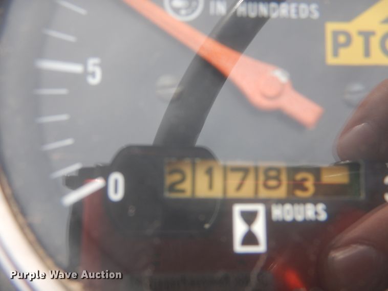 image for item DJ3017 1975 International 674 tractor