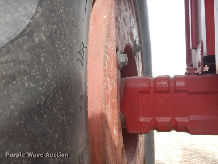 image for item DJ3017 1975 International 674 tractor