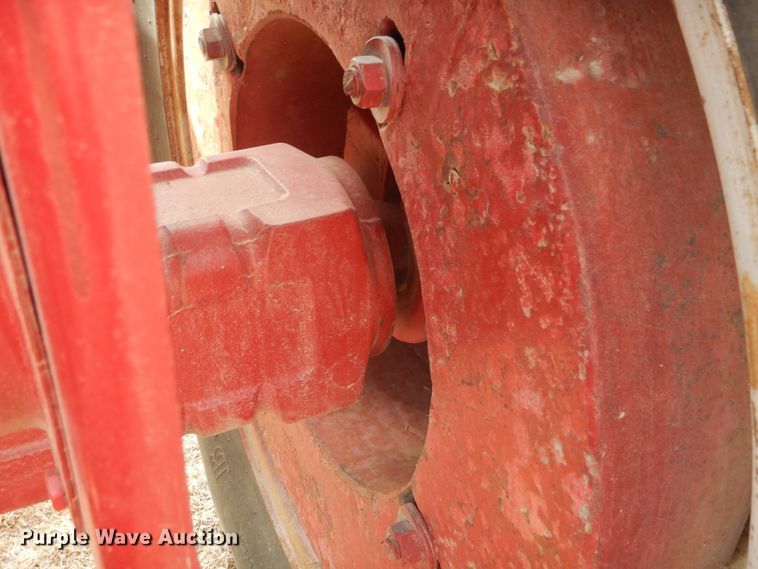 image for item DJ3017 1975 International 674 tractor