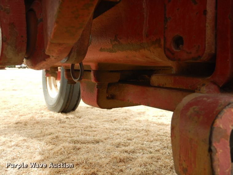 image for item DJ3017 1975 International 674 tractor