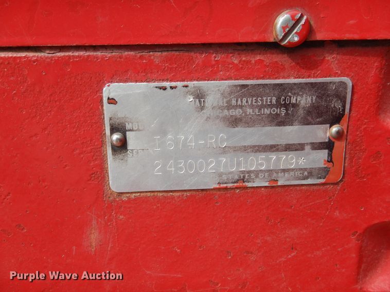 image for item DJ3017 1975 International 674 tractor