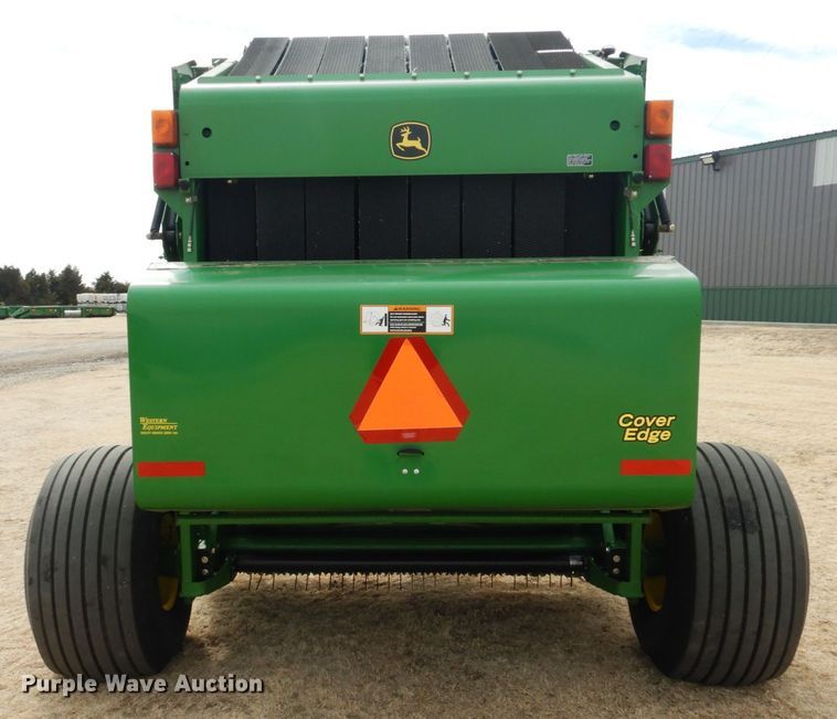 image for item DJ3018 2011 John Deere 568 round baler