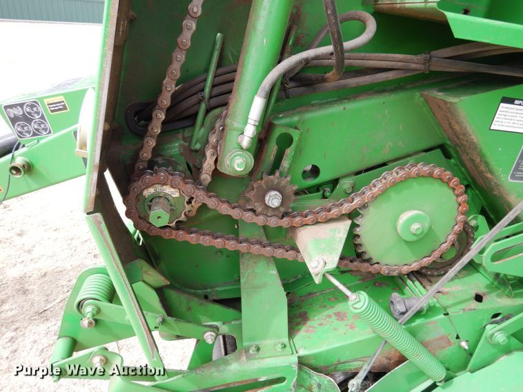 image for item DJ3018 2011 John Deere 568 round baler