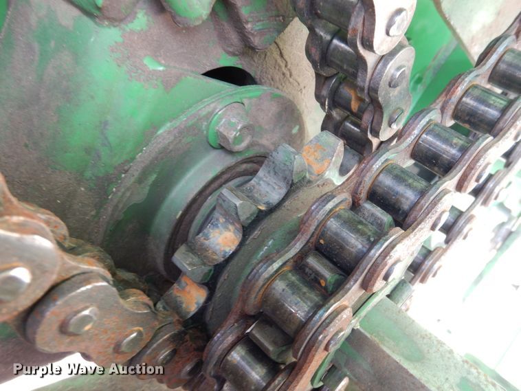 image for item DJ3018 2011 John Deere 568 round baler