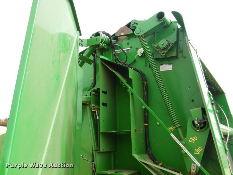 image for item DJ3018 2011 John Deere 568 round baler
