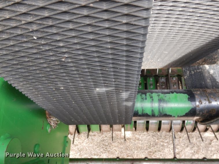 image for item DJ3018 2011 John Deere 568 round baler