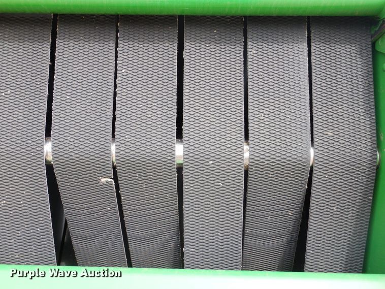 image for item DJ3018 2011 John Deere 568 round baler