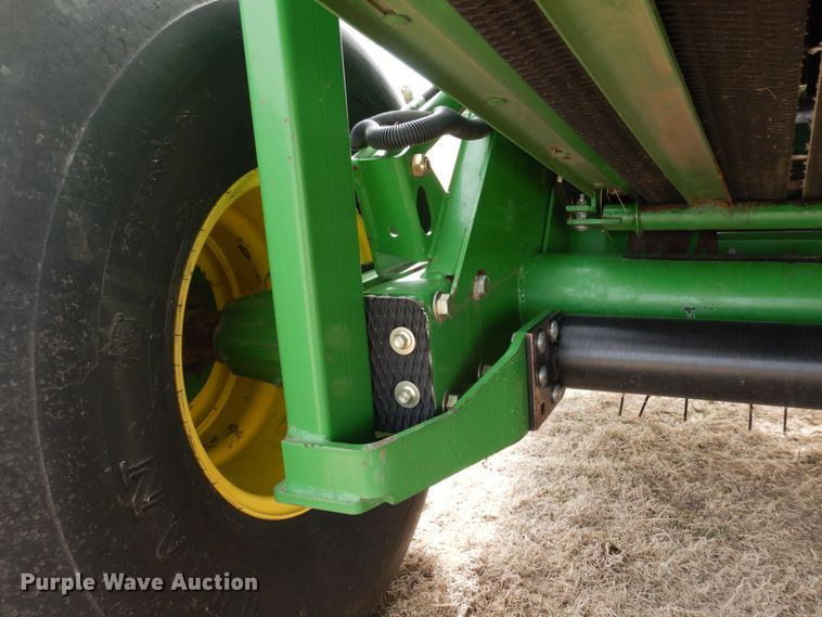 image for item DJ3018 2011 John Deere 568 round baler