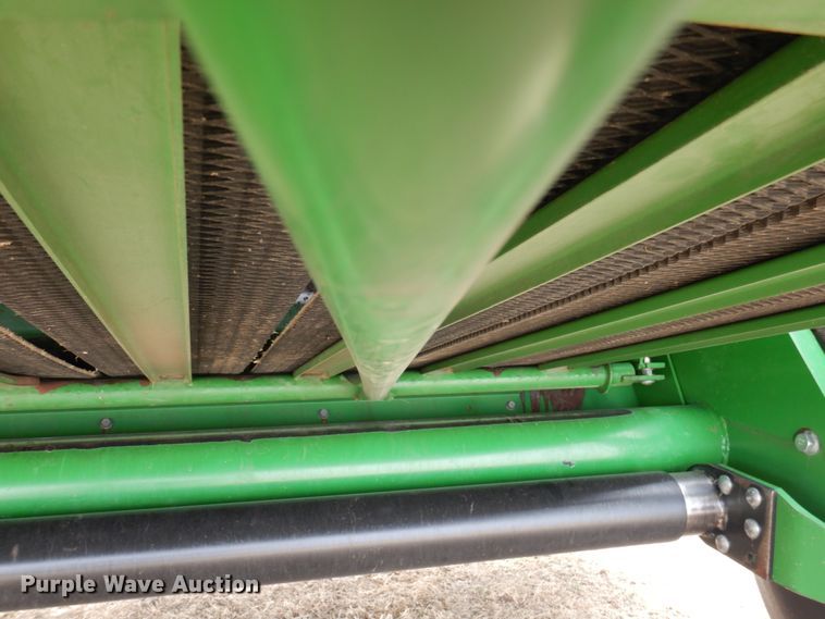 image for item DJ3018 2011 John Deere 568 round baler