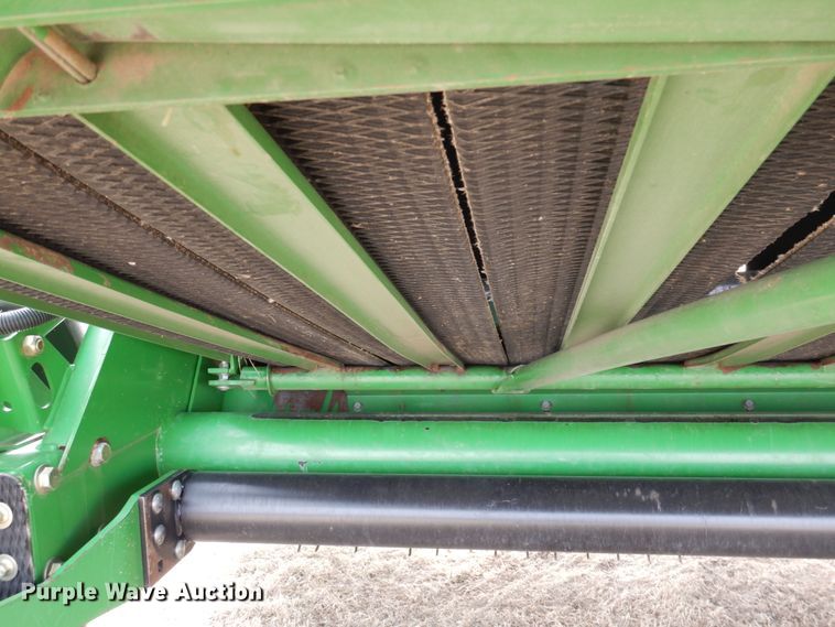 image for item DJ3018 2011 John Deere 568 round baler