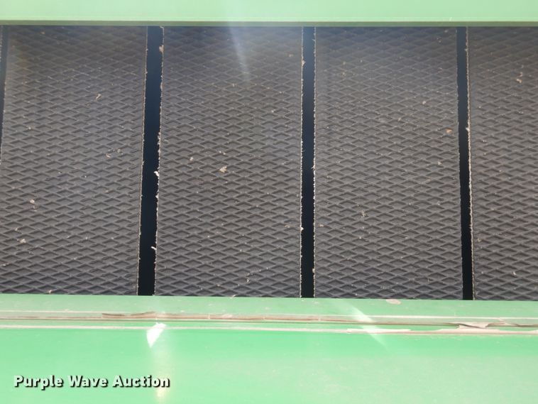 image for item DJ3018 2011 John Deere 568 round baler