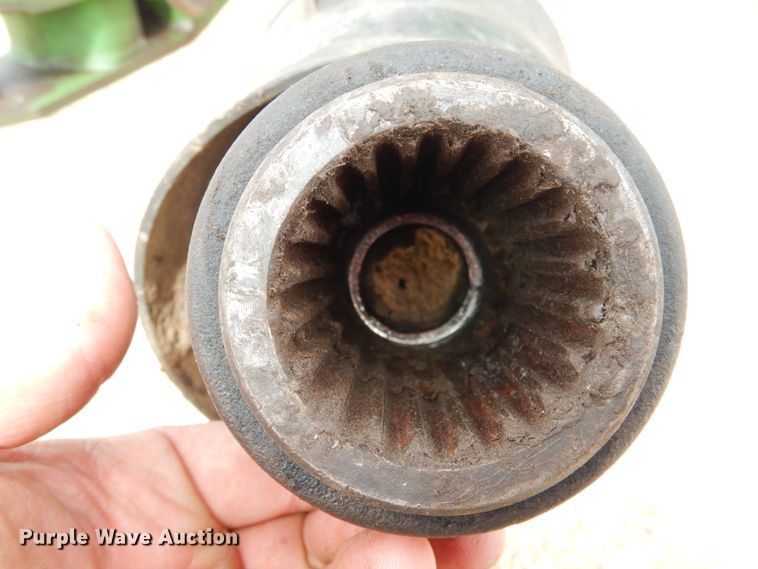 image for item DJ3018 2011 John Deere 568 round baler