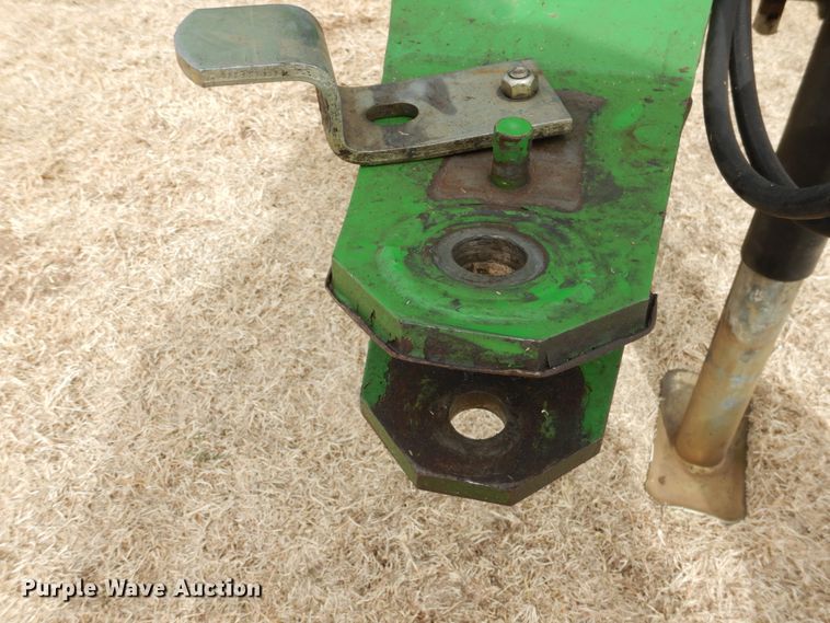 image for item DJ3018 2011 John Deere 568 round baler