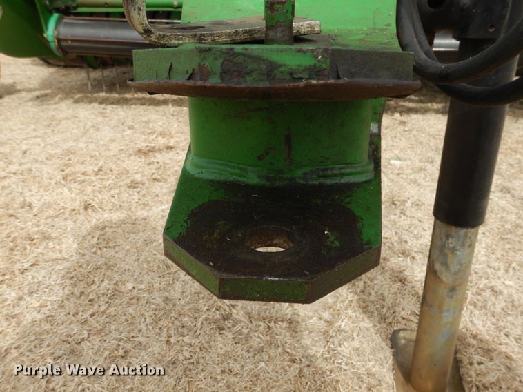 image for item DJ3018 2011 John Deere 568 round baler