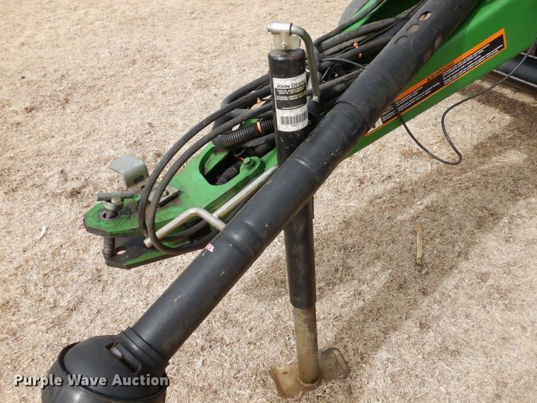 image for item DJ3018 2011 John Deere 568 round baler