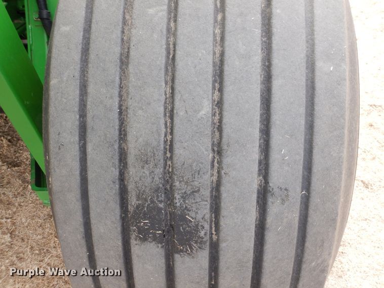 image for item DJ3018 2011 John Deere 568 round baler