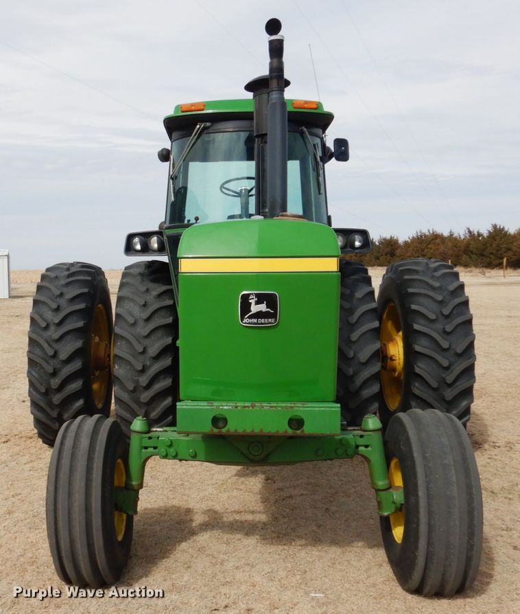 image for item DJ3020 1982 John Deere 4640 tractor