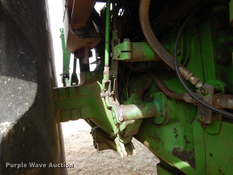 image for item DJ3020 1982 John Deere 4640 tractor