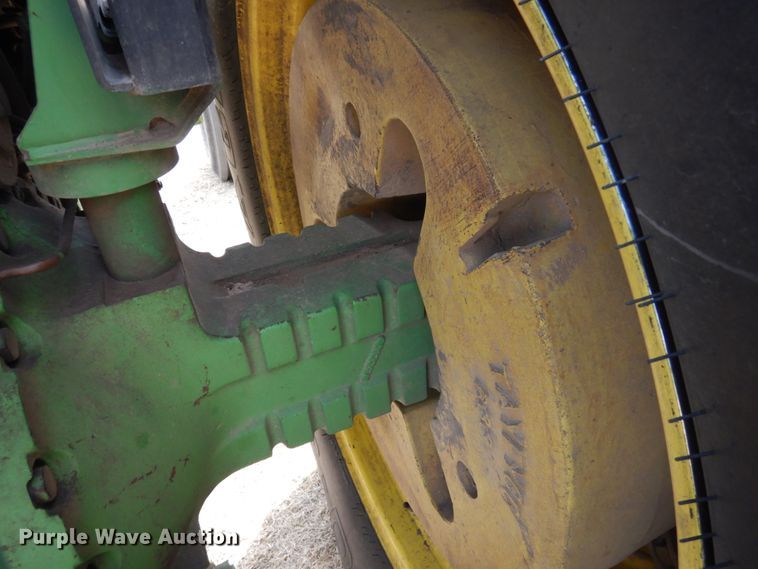 image for item DJ3020 1982 John Deere 4640 tractor