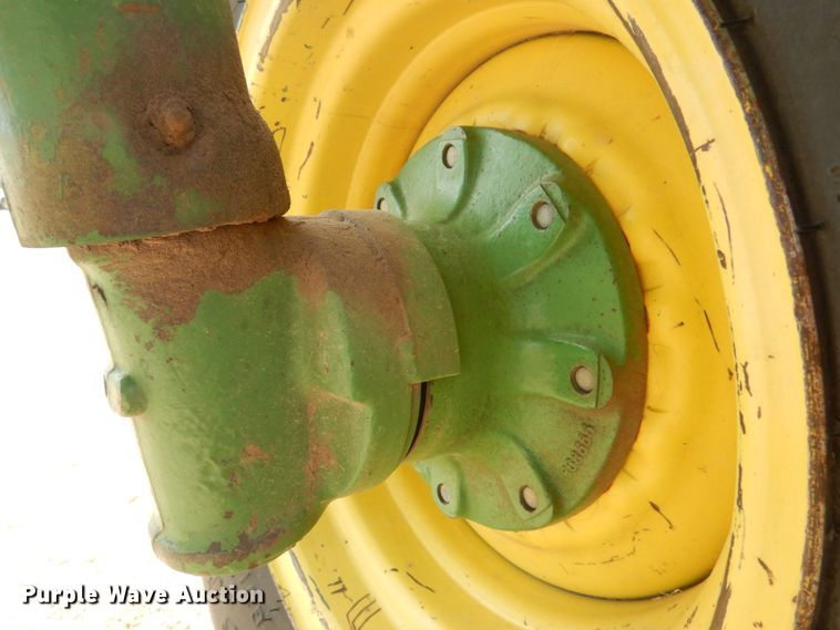 image for item DJ3020 1982 John Deere 4640 tractor