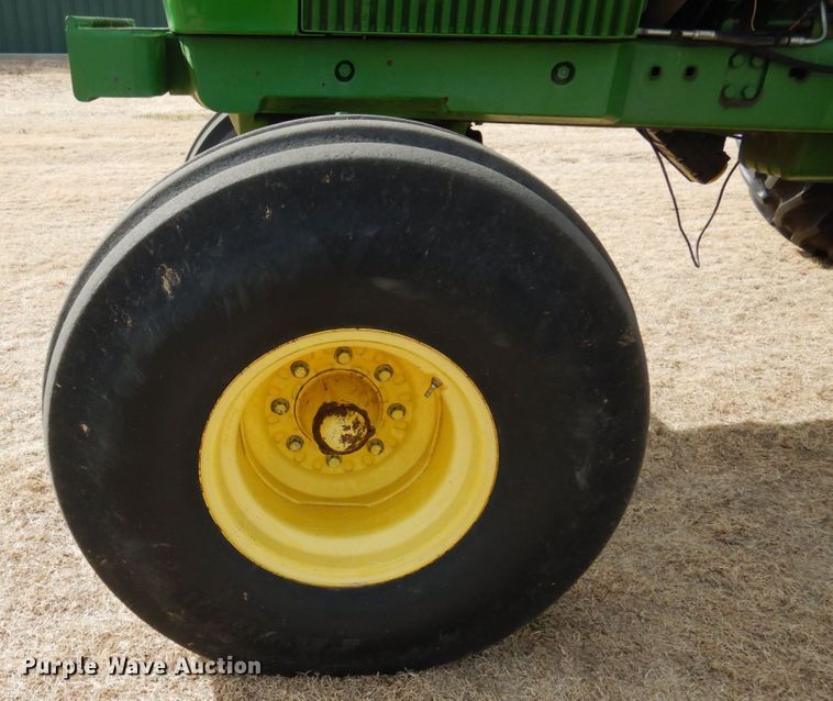 image for item DJ3020 1982 John Deere 4640 tractor