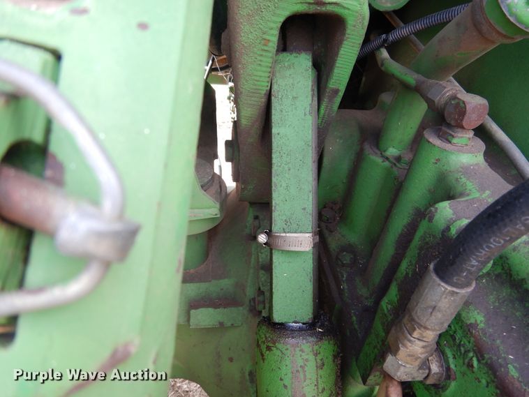 image for item DJ3020 1982 John Deere 4640 tractor