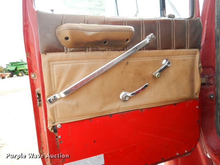 image for item DJ3023 1984 Ford 8000 service truck