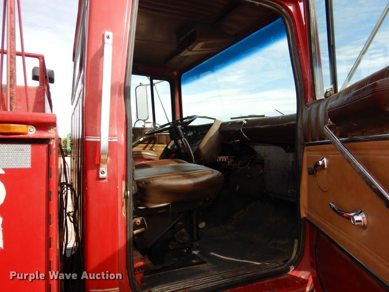 image for item DJ3023 1984 Ford 8000 service truck