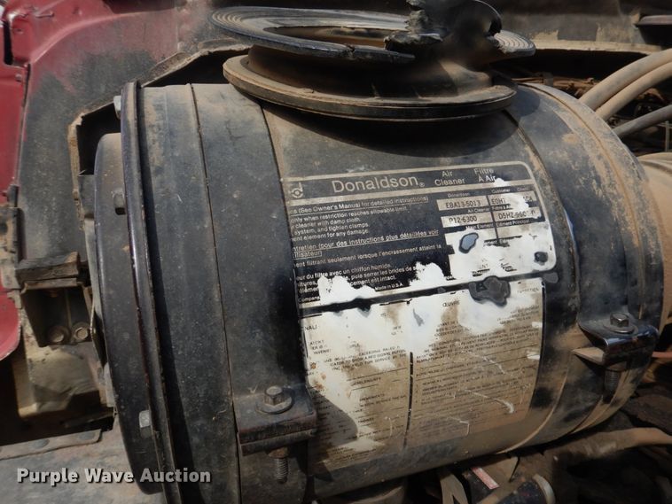 image for item DJ3023 1984 Ford 8000 service truck