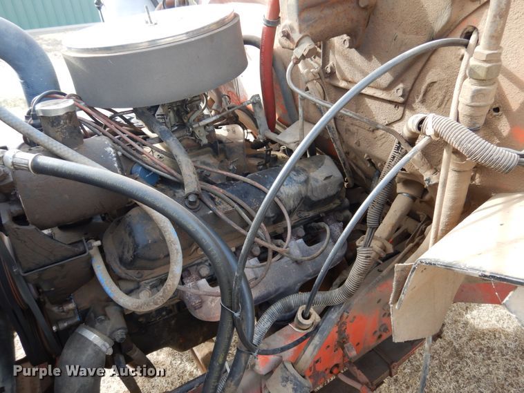 image for item DJ3025 1976 International Loadstar 1700 grain truck