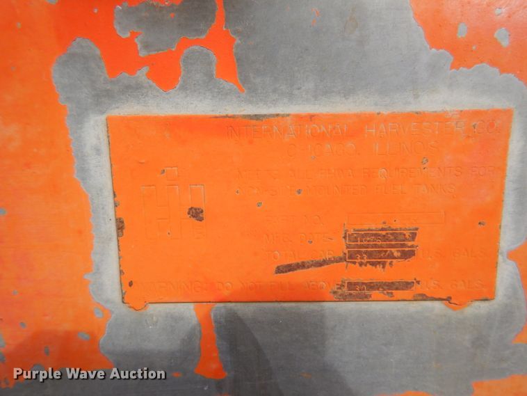 image for item DJ3025 1976 International Loadstar 1700 grain truck