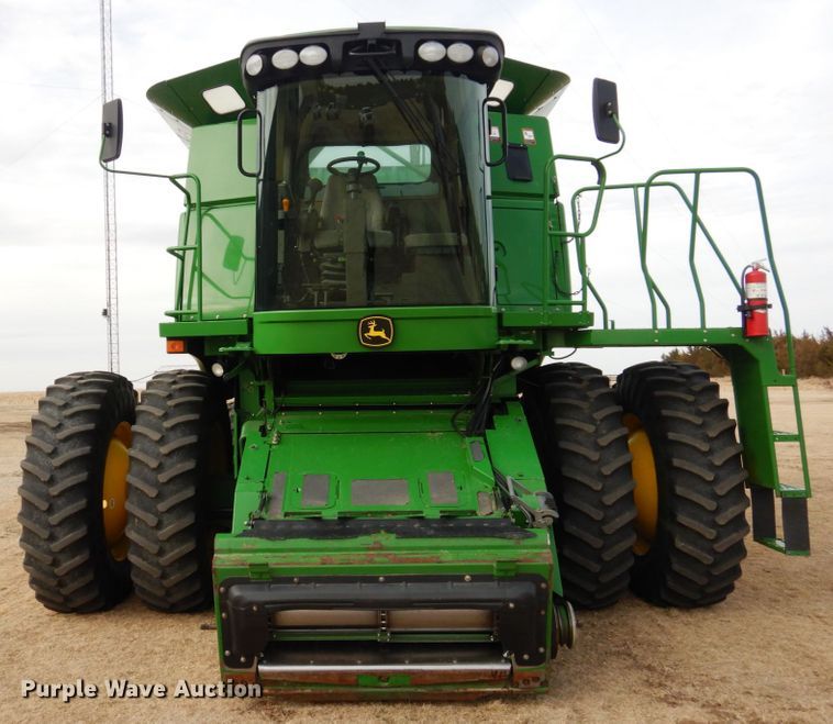 image for item DJ3026 2008 John Deere 9770 STS combine