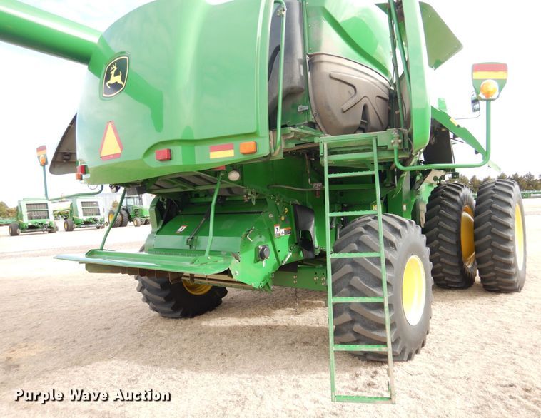 image for item DJ3026 2008 John Deere 9770 STS combine