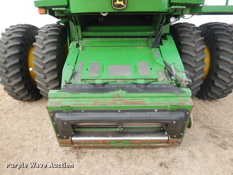 image for item DJ3026 2008 John Deere 9770 STS combine