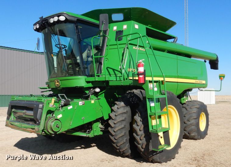 image for item DJ3027 2008 John Deere 9770 STS combine